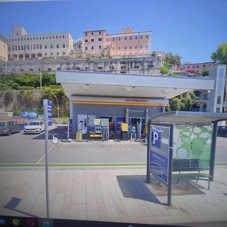 Art Deco City Center Near The Beach! Terracina Bagian luar foto